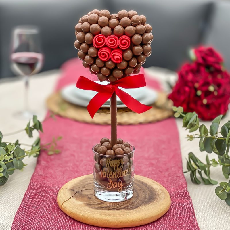Personalised Malteser® Heart Tree with Red Roses