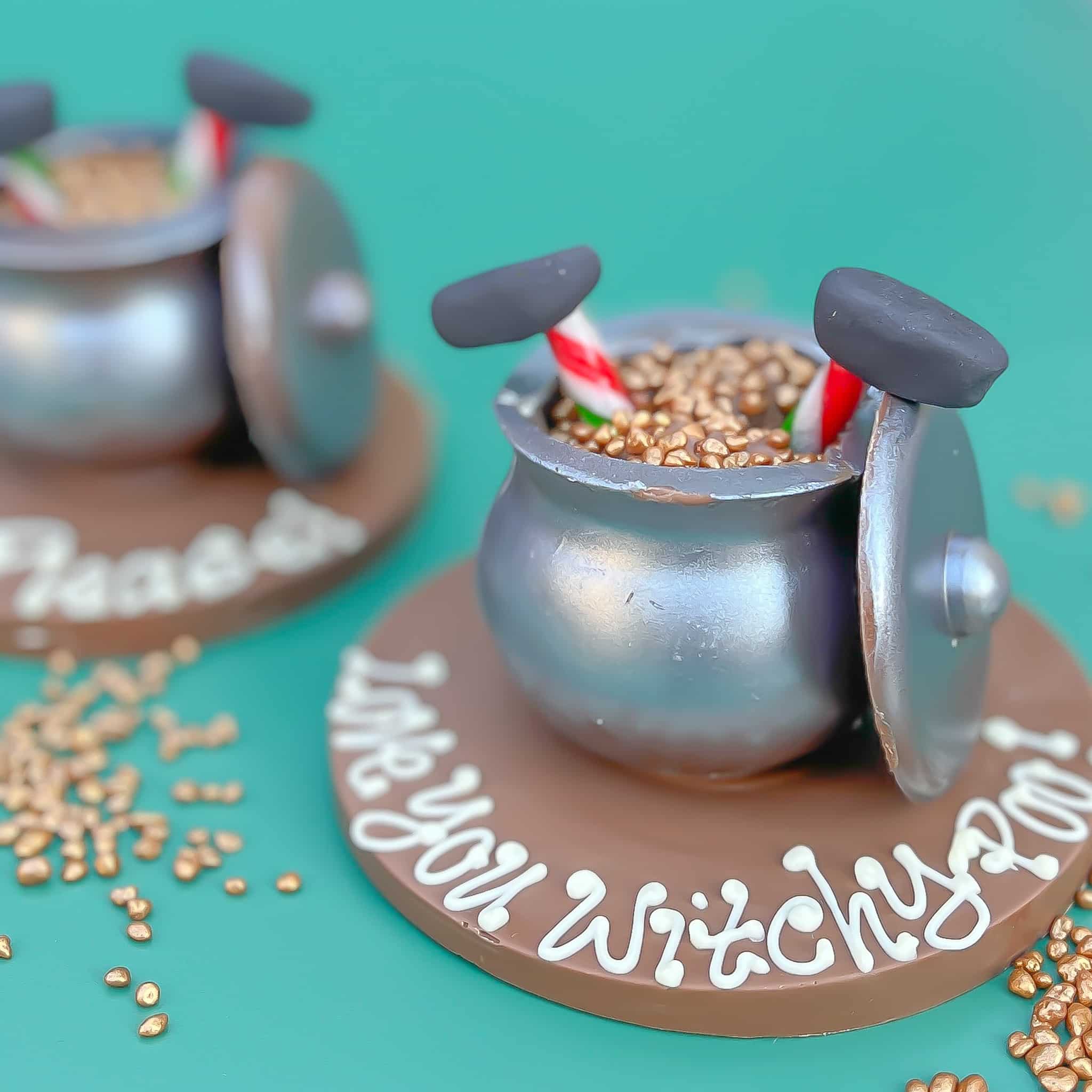 Personalised Belgian Chocolate Witch’s Pot Personalised Belgian Chocolate Witch’s Pot
